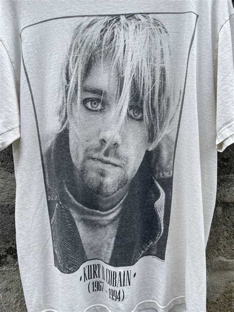 Vintage Nirvana Kurt Cobain Memorial Tee Gem