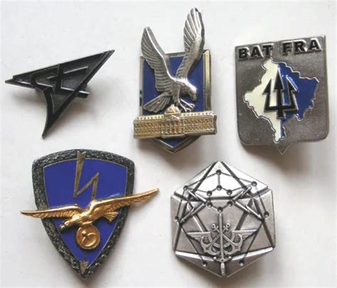 LOT 5 INSIGNES Armee De L Air Centre Essais En Vol Batfra