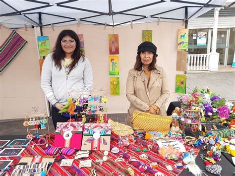 Mujeres Aymaras Quechuas Y Mapuches Participan En Feria Nativas Que Se