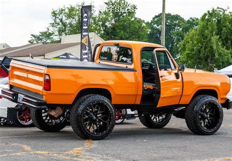 1978 Dodge D150 With 24x14 76 Hardrock Affliction And 37135r24 Venom Power Terra Hunter Xt