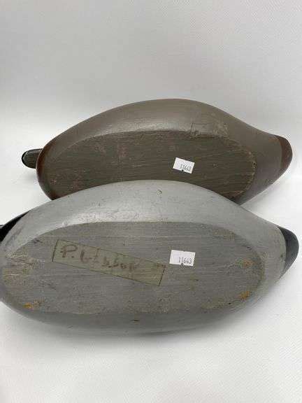 Pair Paul Gibson Red Head Duck Decoys Dixon S Auction At Crumpton