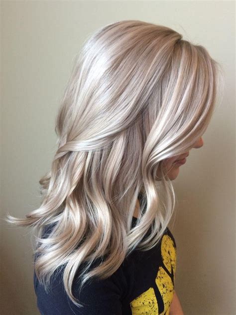 15 Inspirations Long Blonde Hair Colors