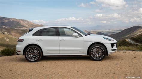 2020 Porsche Macan Turbo (Color: Carrara White Metallic) - Side | Caricos