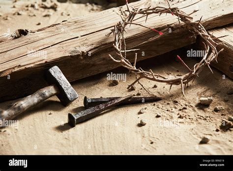 Fondo De Pascua Representando La Crucifixión Con Una Cruz De Madera