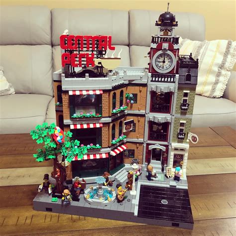 First Unofficial Look At The Central Perk Modular Building R Lego