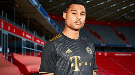 The FC Bayern away jersey for the 2021/22 Season