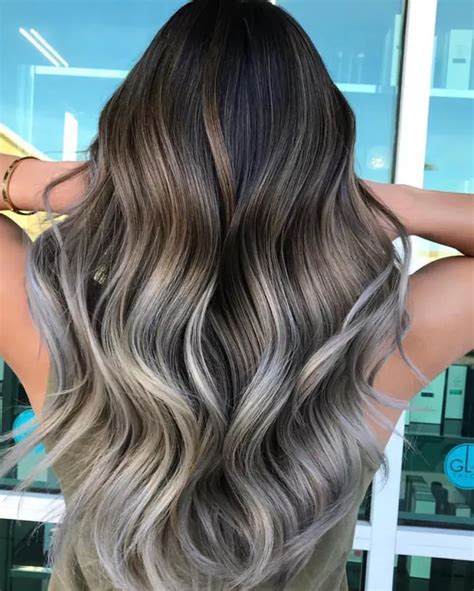 Le Balayage Blond Polaire Sur Brune Expliqu Tout Savoir Sur La Colo