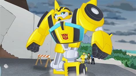 Watch Transformers Rescue Bots Season 1 Episode 18 : Bumblebee Saves ...