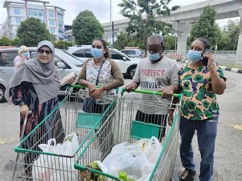 350 Keluarga India Terima Baucar Beli Belah RM100 Sempena Deepavali