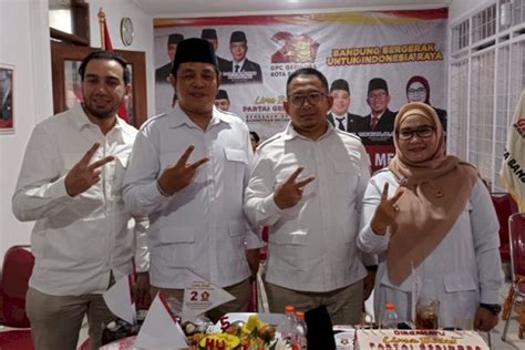 Peringati HUT Ke 15 Secara Virtual Gerindra Kota Bandung Beri Santunan