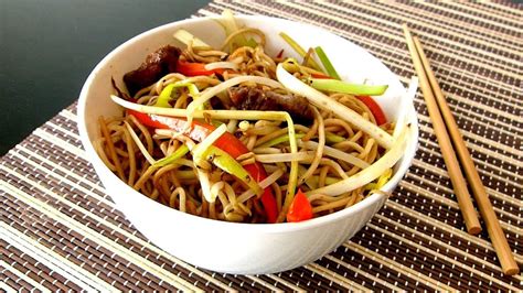 CHOW MEIN DE POLLO RECETA PASO A PASO Un platazo fácil rico y muy