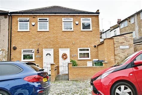 Speranza Street London Se18 2 Bed Semi Detached House £395000