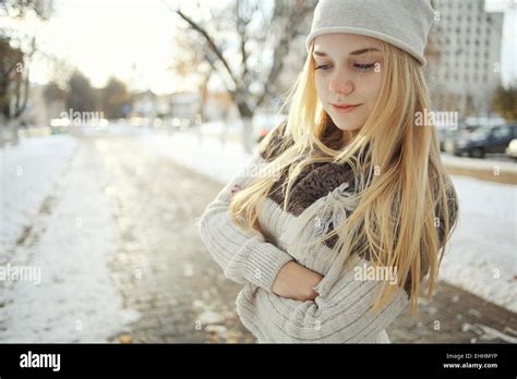 Jeune Fille Ado Belle Banque De Photographies Et Dimages à Haute