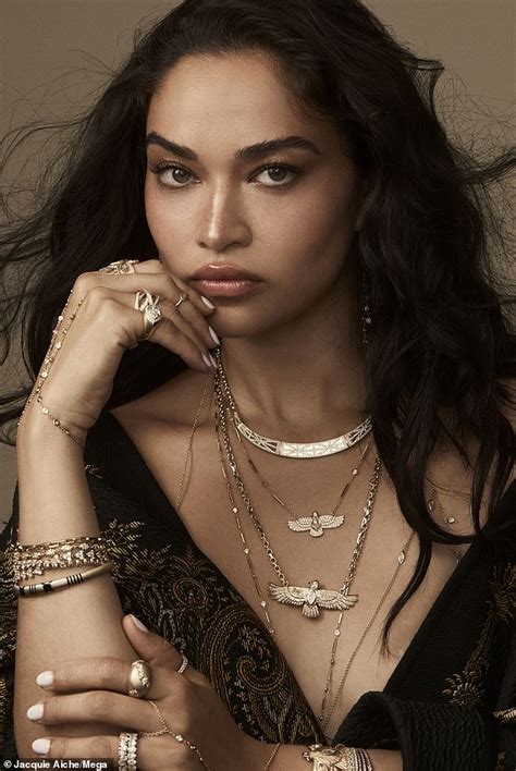 Shanina Shaik Flaunts Her Cleavage As She Goes Topless Under