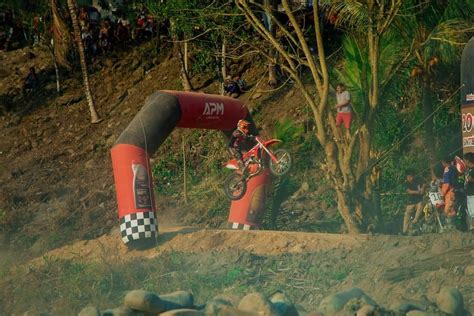 Se Realiz Espectacular Competencia De Motocross En Kimbiri Revista