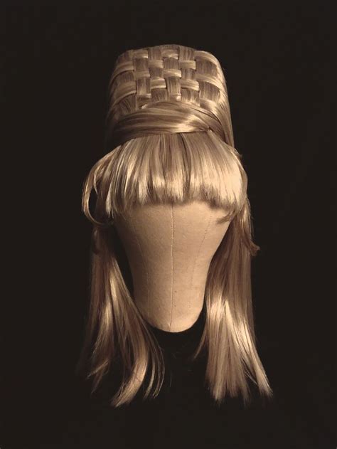 Star Trek The Original Series Yeoman Janice Rand Blonde Beehive Wig Costume Cosplay Prop Star