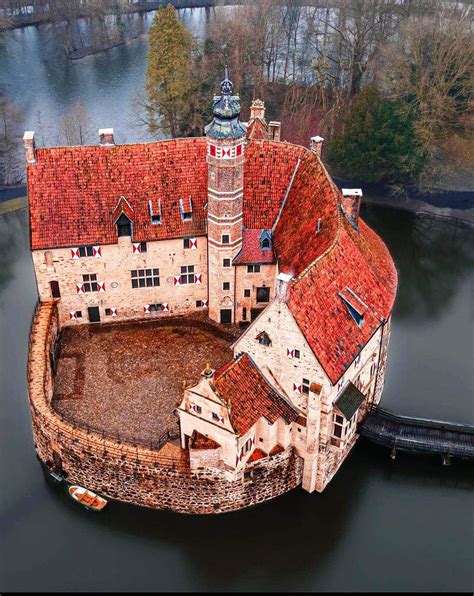 Solve Burg Vischering Jigsaw Puzzle Online With Pieces