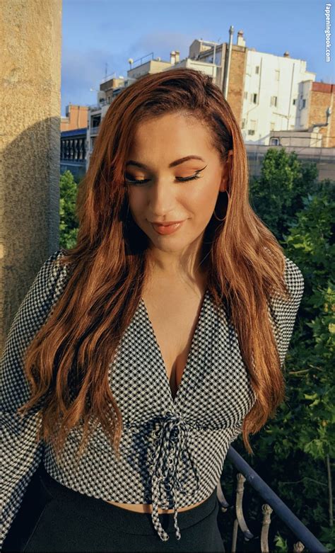 Jessica Nigri Hot Bikini Photoshoots Hd Images Gallery