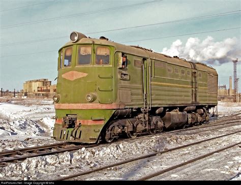 RailPictures.Net Photo: TE3-5821 Kazakhstan Railways TE3 at Karaghandy ...