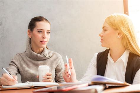 Devenir assistante sociale formation diplôme salaire et débouchés