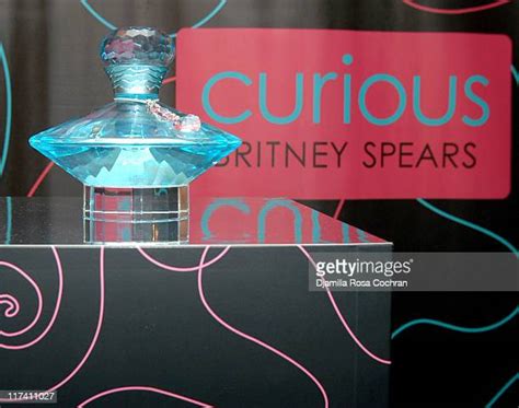 Britney Spears Perfume Photos and Premium High Res Pictures - Getty Images