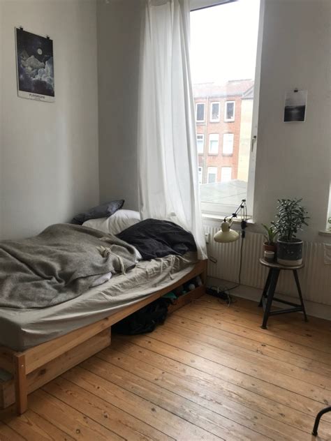 Schönes Zimmer in gemütlicher WG zur Untermiete WG Zimmer in Kiel