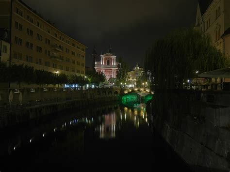 Ljubljana at Night, back in 2019 when traveling still was a thing : r