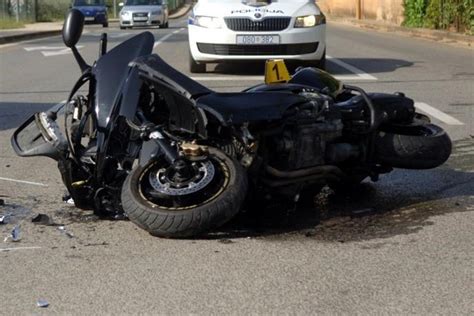 Upravo Javlja Policija U Stravi Nom Sudaru Poginuo Motociklist Klikaj Hr