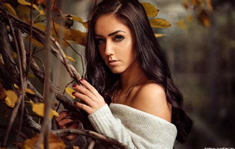 Wallpaper Look Leaves Branches Pose Model Portrait Makeup