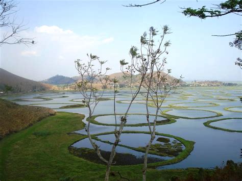 Travel Trip Journey : Loktak Lake Largest Floating Lake in India