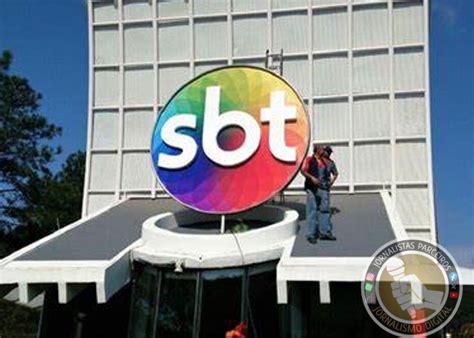 Tensão nos bastidores do SBT Diretor é flagrado em ato íntimo