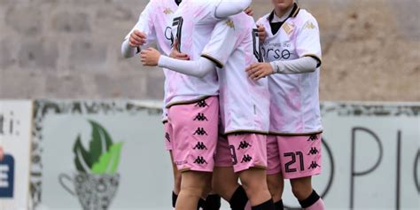 Pari Interno Per Il Palermo Calcio Femminile 1 A 1 Contro La Roma