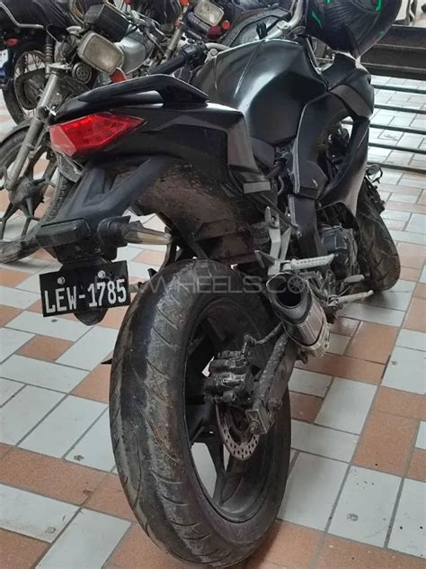 Used Kawasaki Z1000 2017 Bike For Sale In Karachi 472716 Pakwheels