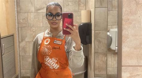 Stop Using Viral Pretty Home Depot Girl To Criticize OnlyFans Women