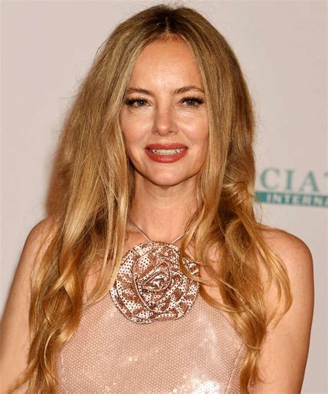 Bijou Phillips Long Blonde Hairstyle Thehairstyler