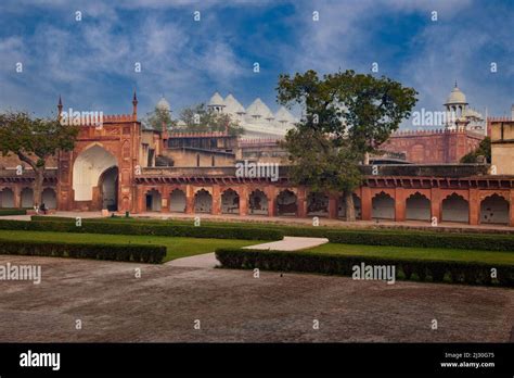 Agra India Agra Fort Diwan I Am Courtyard With Moti Masjid Pearl