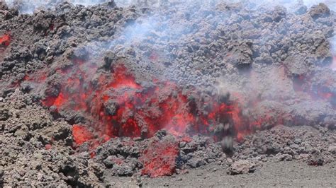 Colata Lavica Attiva Sull Etna La Mattina Del 2 Giugno 2021 YouTube