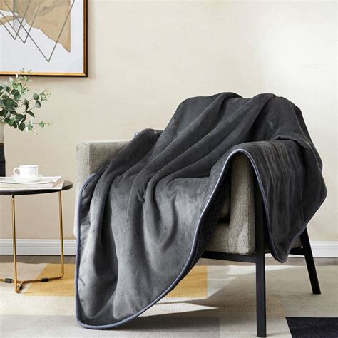 15 Best Sex Blankets To Shop In 2024 — Comfortable Sex Blankets