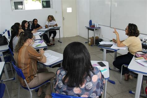 CMEIs participam de formação sobre Salas de Berçário 180graus O