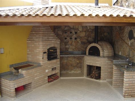 Foto churrasqueira forno de pizza fogão a lenha projeto de area de