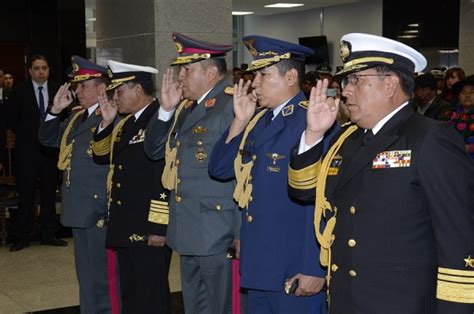 Bolivia Renueva La Cúpula De Las Fuerzas Armadas