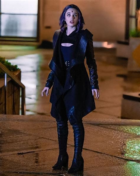 𝐏𝐀𝐑𝐋𝐎𝐔𝐒 𝐅𝐈𝐕𝐄 𝐇𝐀𝐑𝐆𝐑𝐄𝐄𝐕𝐄𝐒 𝐒𝟑 In 2023 Raven Teen Titans Raven