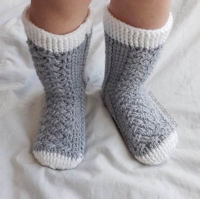 15 Crochet Baby Socks Patterns - Crochet News