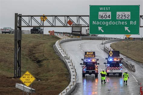 Abbott: Texas ice storm shuts roads, schools in central, north Texas