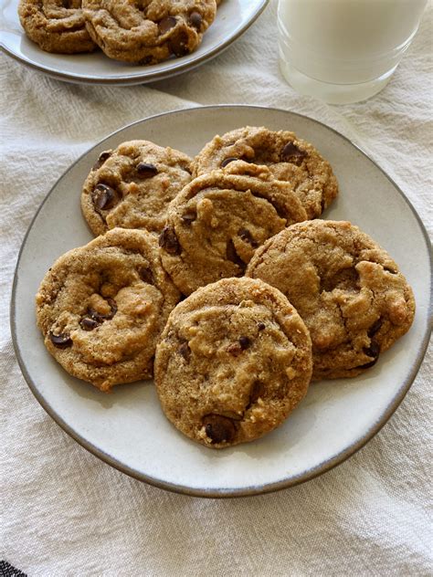 Almond Flour Chocolate Chip Cookies Something Nutritious