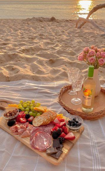 Discovering The Essence Of Aesthetic Summer Romantic Picnic On The Beach 1 Fab Mood