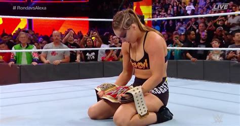 Wwe Summerslam Ronda Rousey Reaches The Pinnacle Reigns