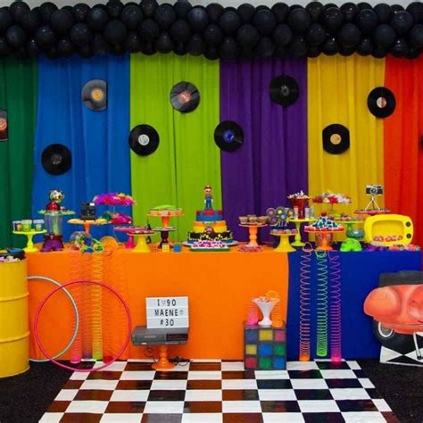 Festa Estilo Anos 90 - Festa anos 90: +50 Fotos inspiradoras para decorar sua festa ...