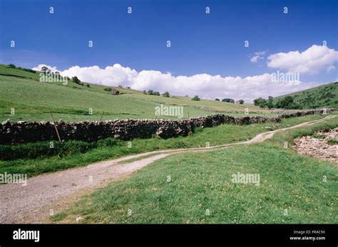 Country Road Yorkshire Dales National Park England Stock Photo Alamy