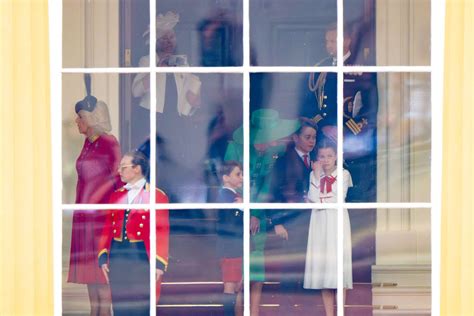 Kate Middleton Dips Into A Picture Perfect Curtsy For King Charles And